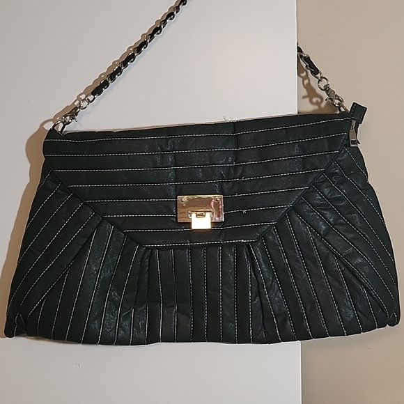 Black bag with chain strap. - Picture 1 of 3
